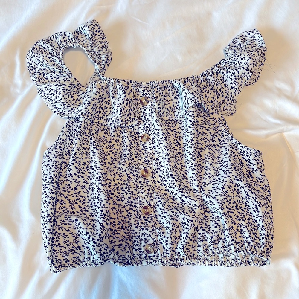 Patterned tank